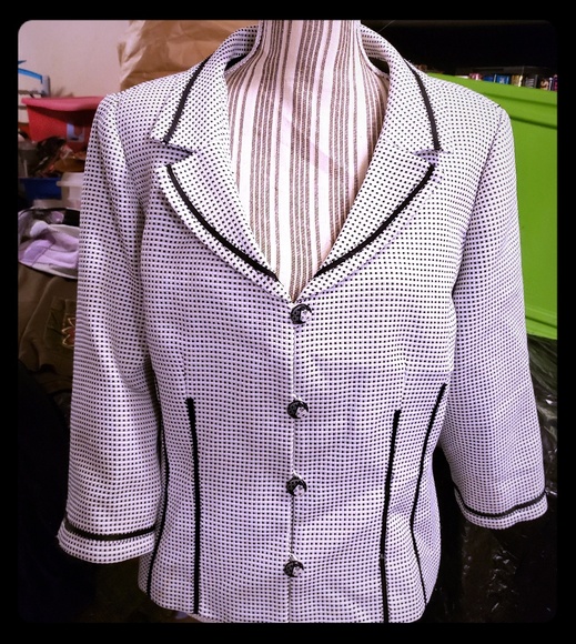Sandra Darren Jackets & Blazers - Sandra Darren Blazer Sandra Darren Jackets & Blazers - Sandra Darren Blazer